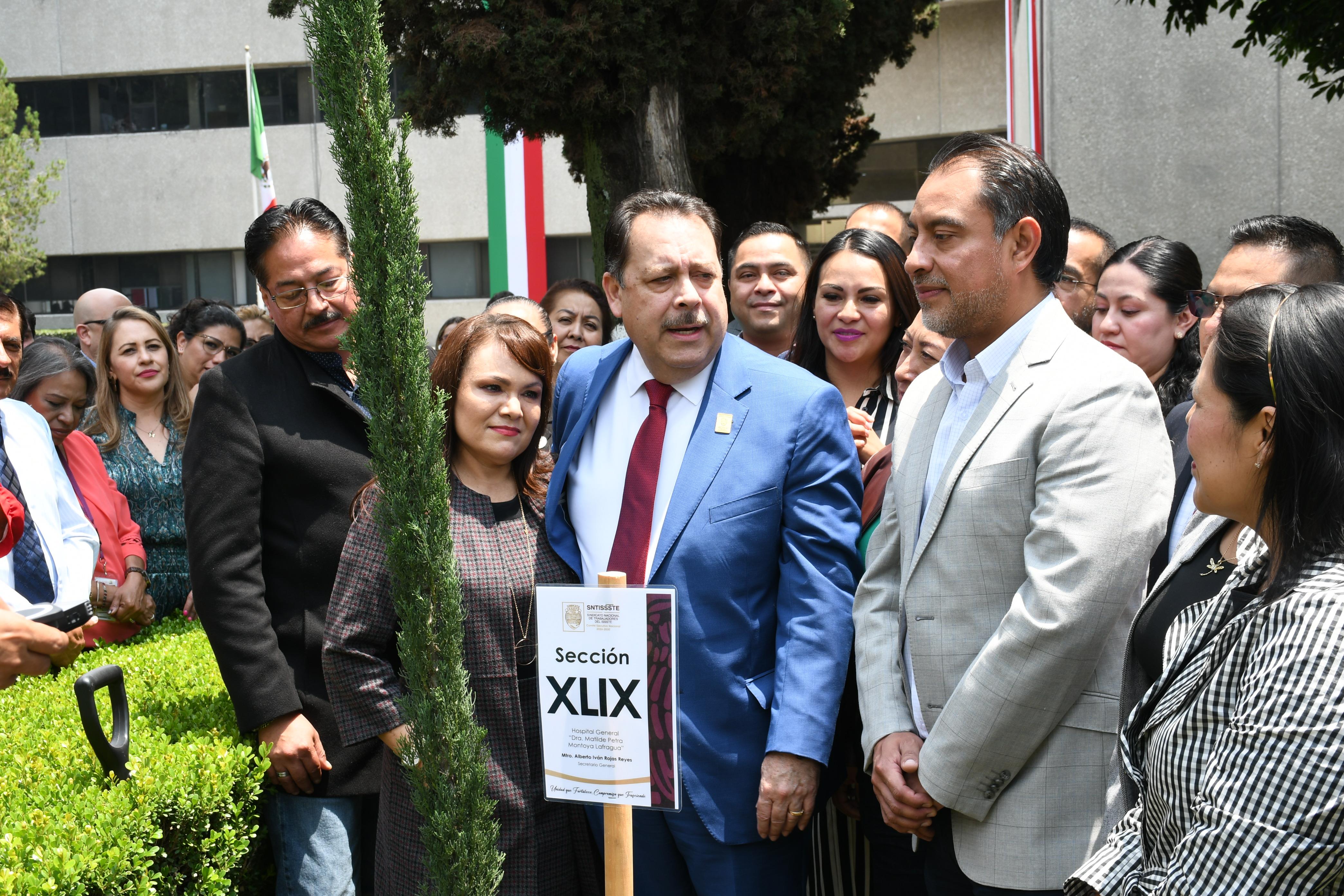 Salutación y Siembra de Pino del HG. "Dra Matilde Petra Montoya Lafragua", Tlahuac, Sección XLIX